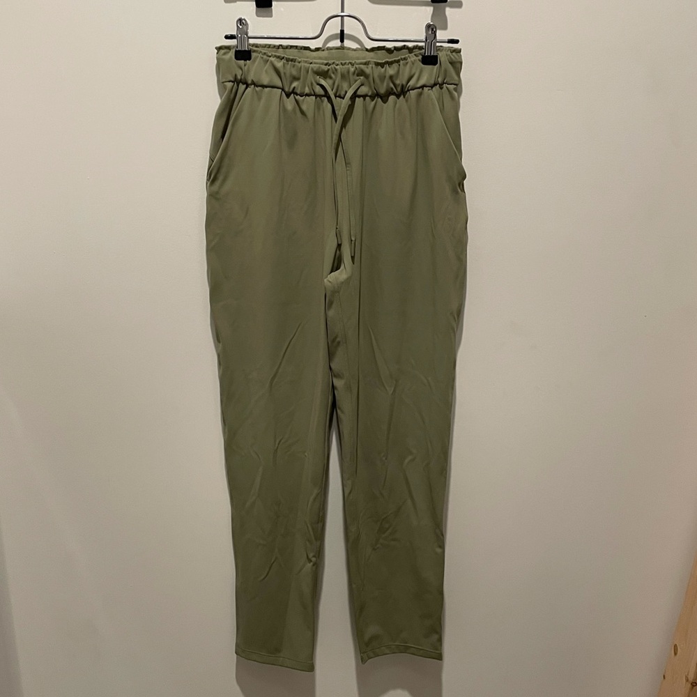 Sage Lululemon pants